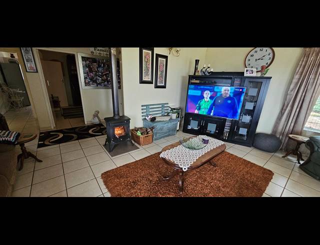 4 BEDROOM HOUSE FOR SALE IN HILLSHAVEN